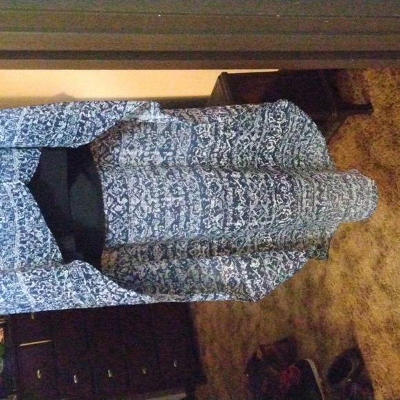 Hi Low Blouse - Picture 3 of 7